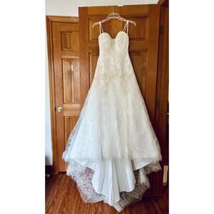 Vintage Y2K Fit and Flare Lace and‎ Swarovski Crystal Wedding Dress XS